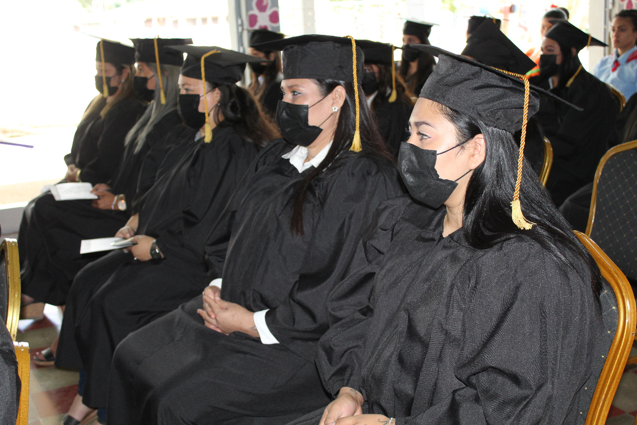 Instituto Nacional Penitenciario PNFAS, 26 mujeres privadas de libertad, se gradúan como Bachiller en Ciencias y Humanidades